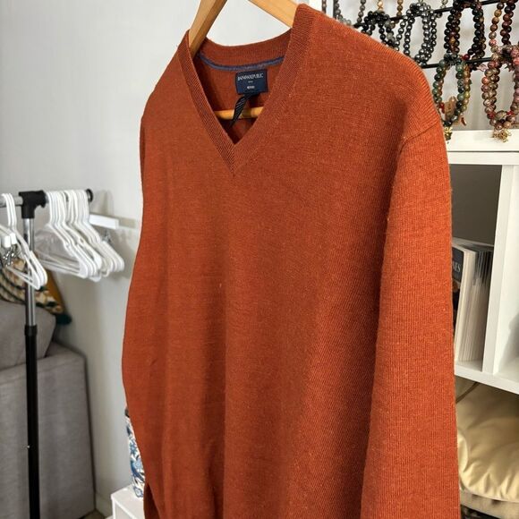 BANANA REPUBLIC merino wool size medium Brown V-Neck Sweater - Picture 4 of 5